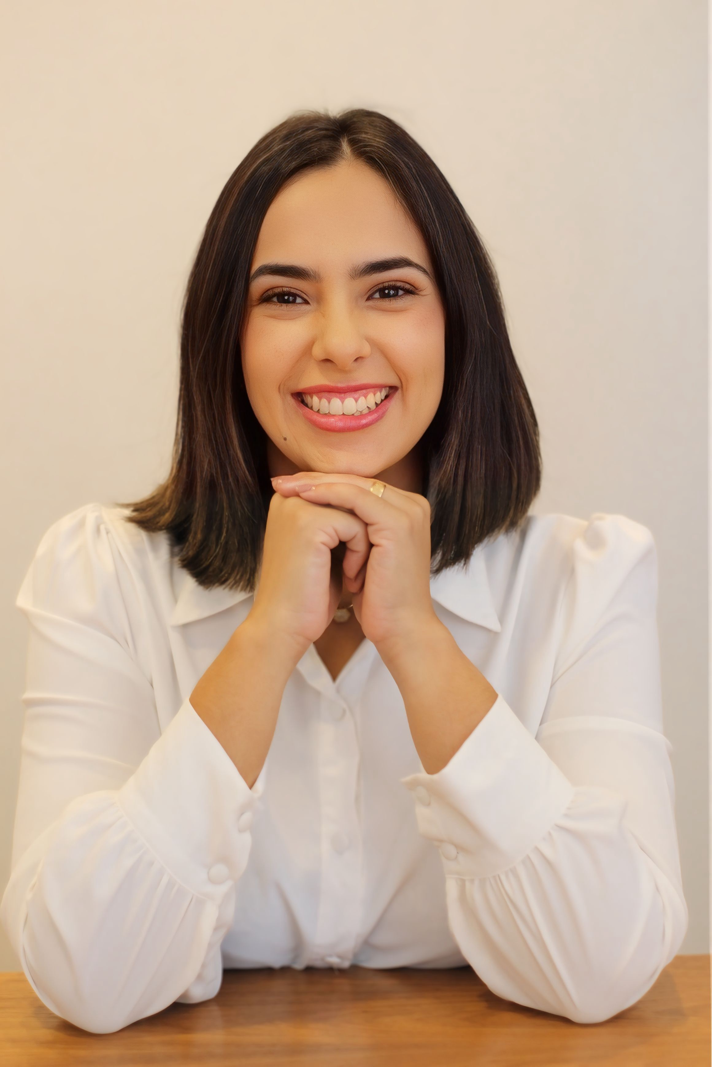Dra. Vanessa Quartarollo, especialista em Harmonização Orofacial e Invisalign